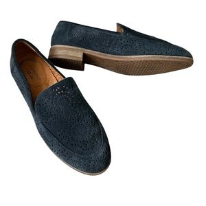 CLARKS Trish Calla Women’s Navy Perforated‎ Leather Loafers Comfort Shoes 7W